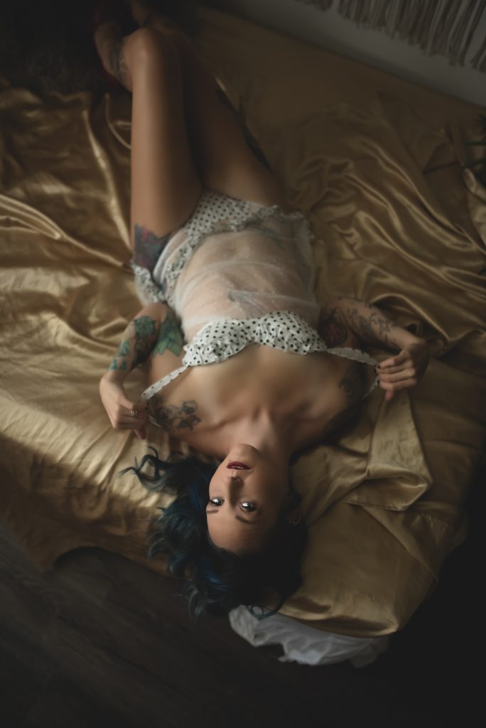 sexy pictures fort wayne, fort wayne boudoir photographer, best boudoir photographer, sexy photos,